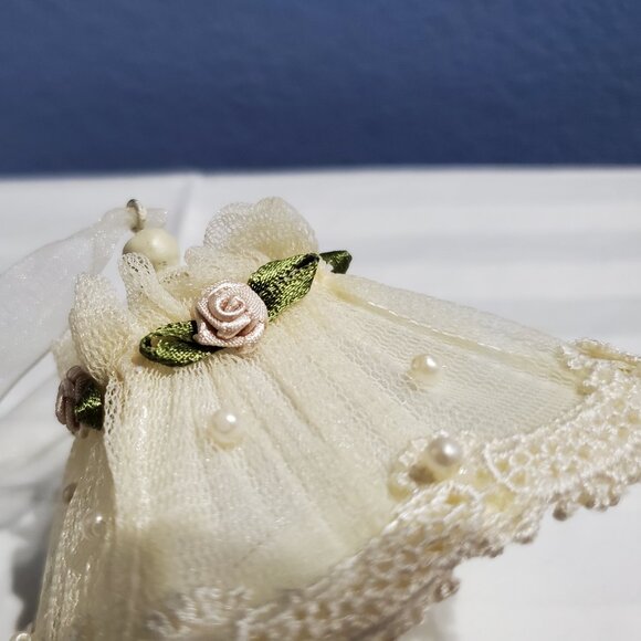 Southern Belle Hanging Ornament/Parasol Hanging Ornament with Lace & Pearls - Picture 10 of 11